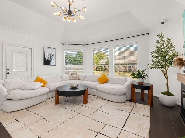 14910 Lake Woodbridge Court, Sugar Land TX 77498