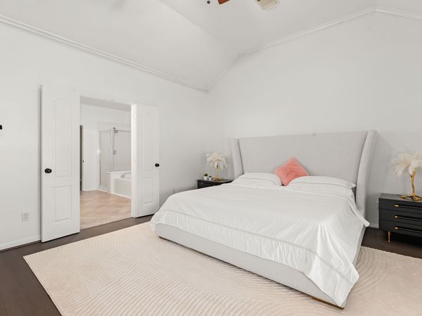 14910 Lake Woodbridge Court, Sugar Land TX 77498