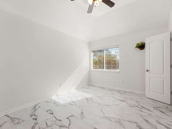 14910 Lake Woodbridge Court, Sugar Land TX 77498