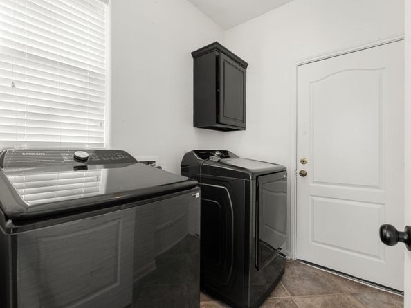 14910 Lake Woodbridge Court, Sugar Land TX 77498