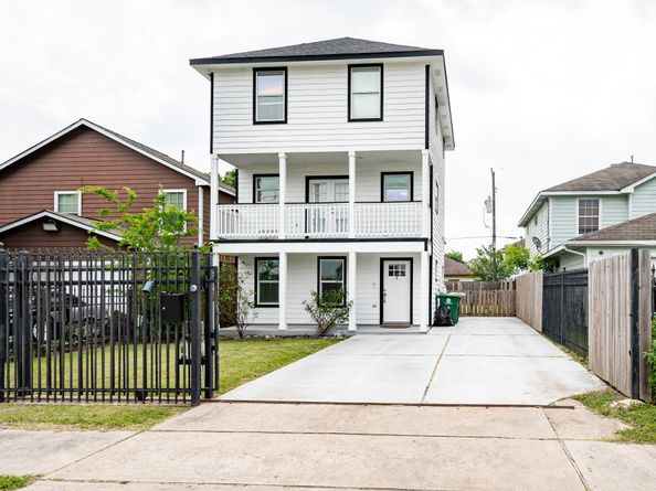 9026 Mcgallion Road, Houston TX 77022