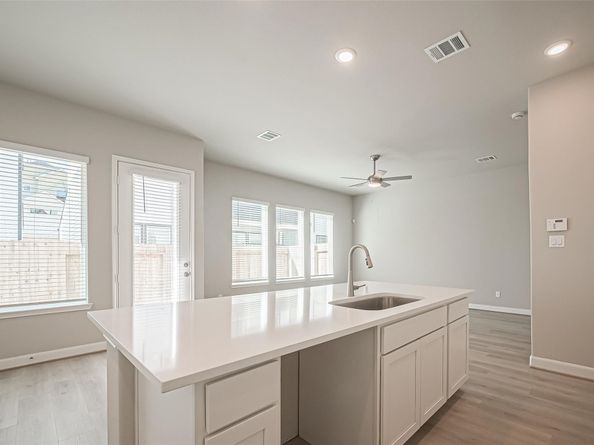 8926 Grovner Place, Houston TX 77055