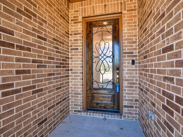 27899 Serenata Springs Drive, Spring TX 77386