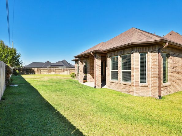 27899 Serenata Springs Drive, Spring TX 77386