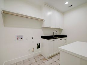 1046 Gardenia Drive, Houston TX 77018