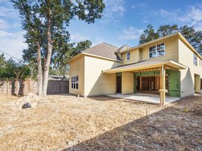 1046 Gardenia Drive, Houston TX 77018