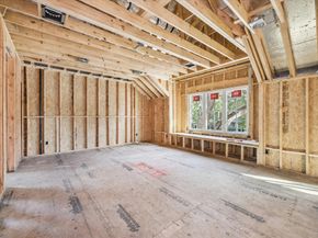 1046 Gardenia Drive, Houston TX 77018