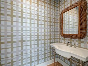 1046 Gardenia Drive, Houston TX 77018