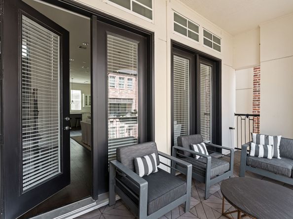 6007 Matthew Oaks Place, Houston TX 77007