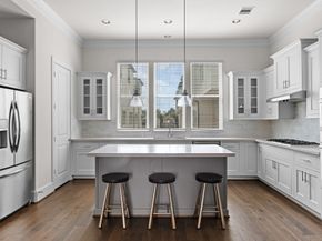 6007 Matthew Oaks Place, Houston TX 77007
