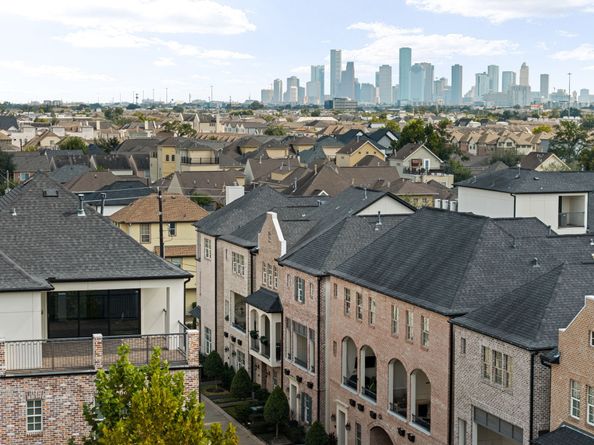 6007 Matthew Oaks Place, Houston TX 77007