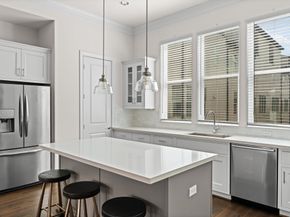 6007 Matthew Oaks Place, Houston TX 77007