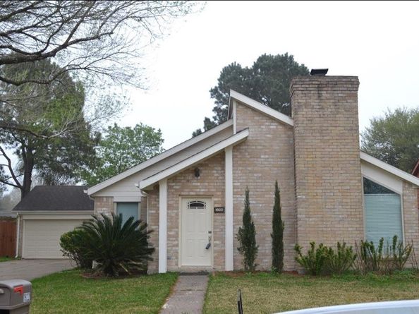 1922 Pepperwood Lane, Houston TX 77084