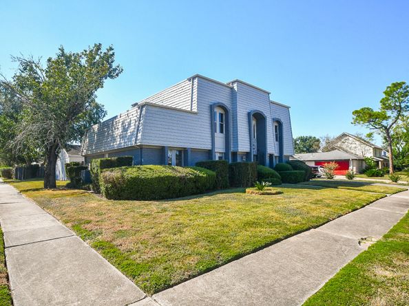 6103 Portal Drive, Houston TX 77096