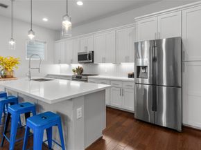 713 James Street, Houston TX 77009