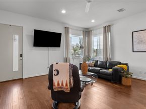 713 James Street, Houston TX 77009