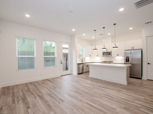 2054 Johanna Creek Drive, Houston TX 77055