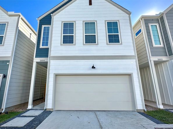 2054 Johanna Creek Drive, Houston TX 77055