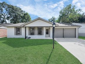6027 Dellfern Drive, Houston TX 77035