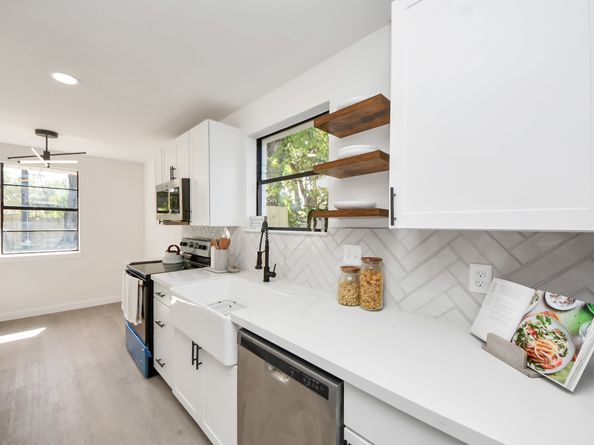 6027 Dellfern Drive, Houston TX 77035
