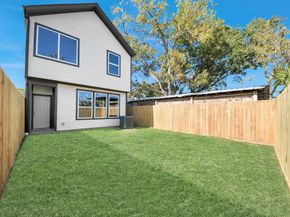 5722 Horton Street, Houston TX 77026