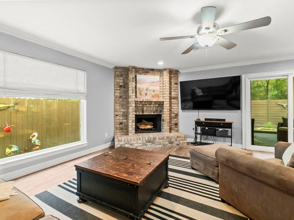 153 N Rainbow Ridge Circle, The Woodlands TX 77381