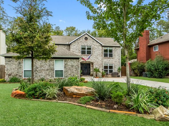153 N Rainbow Ridge Circle, The Woodlands TX 77381