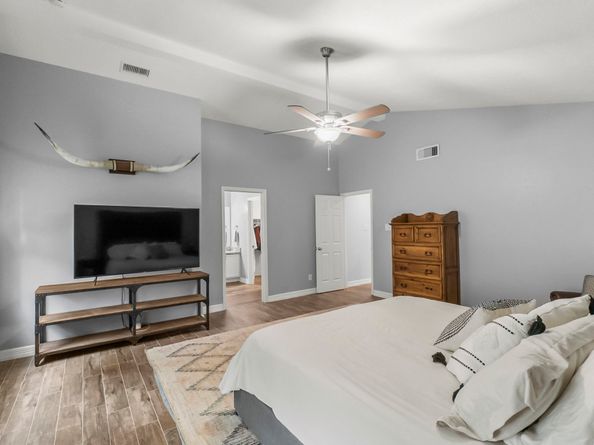 153 N Rainbow Ridge Circle, The Woodlands TX 77381