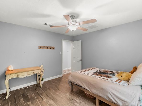 153 N Rainbow Ridge Circle, The Woodlands TX 77381