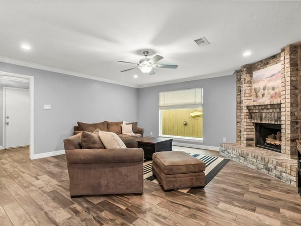 153 N Rainbow Ridge Circle, The Woodlands TX 77381