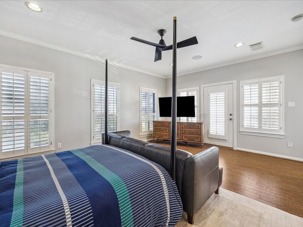 518 S Park Grove, Houston TX 77007