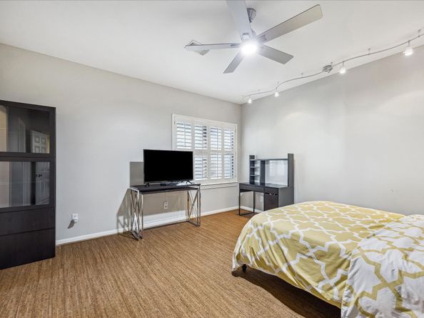 518 S Park Grove, Houston TX 77007