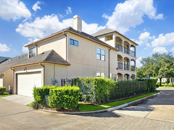 518 S Park Grove, Houston TX 77007