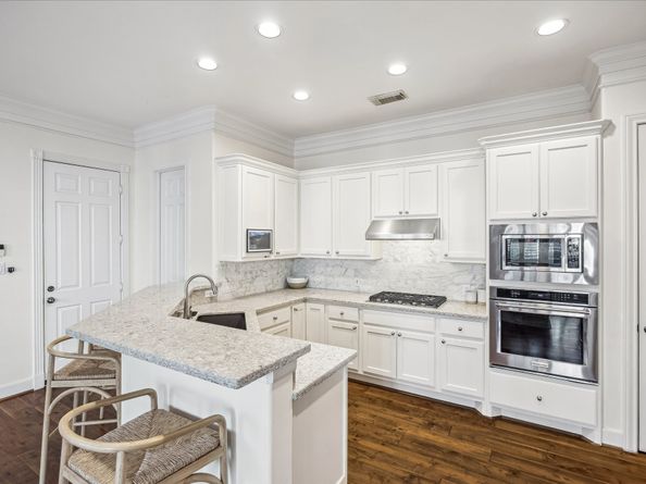 518 S Park Grove, Houston TX 77007