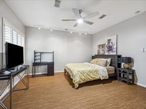 518 S Park Grove, Houston TX 77007