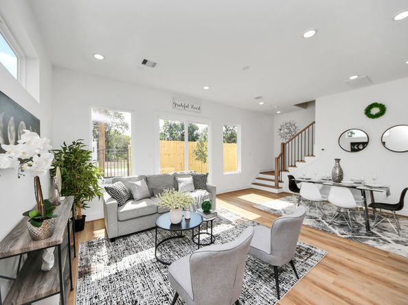 2436 Harrington Street, Houston TX 77026