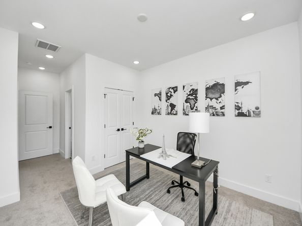 2436 Harrington Street, Houston TX 77026