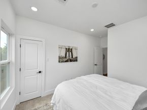 2436 Harrington Street, Houston TX 77026