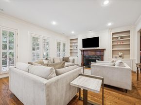 435 Prestwick Court, Houston TX 77057