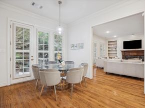 435 Prestwick Court, Houston TX 77057