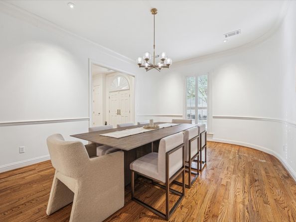 435 Prestwick Court, Houston TX 77057