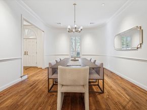 435 Prestwick Court, Houston TX 77057