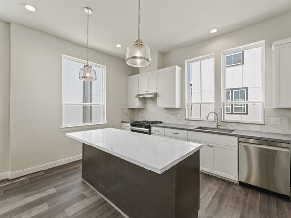 2708 Grand Fountains Drive C, Houston TX 77054