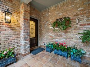 9452 Briar Forest Drive, Houston TX 77063