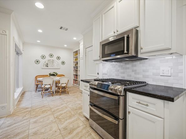 9452 Briar Forest Drive, Houston TX 77063