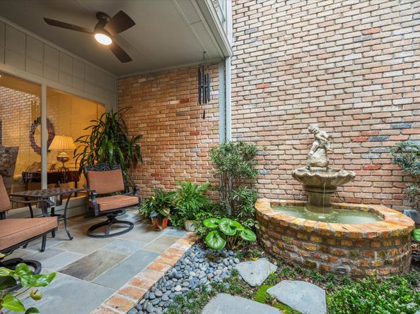 9452 Briar Forest Drive, Houston TX 77063