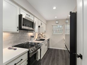 1201 Bering Drive 36, Houston TX 77057