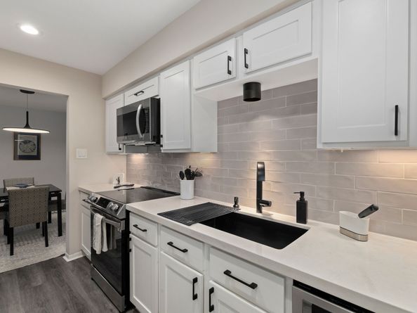 1201 Bering Drive 36, Houston TX 77057