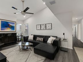 1201 Bering Drive 36, Houston TX 77057