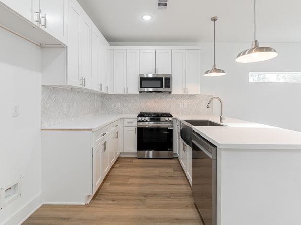 9409 Caddo Road, Houston TX 77078